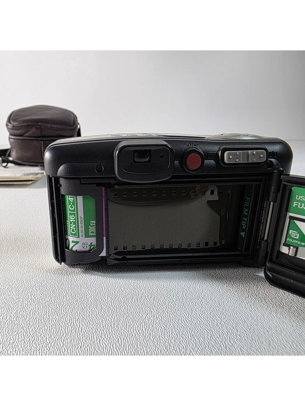 Fujifilm Zoom Date 120 35mm Film Point & Shoot Camera W/Case Manual Tested
